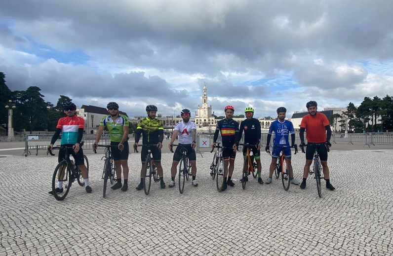 Transporte de Ciclistas e bicicletas em Fátima